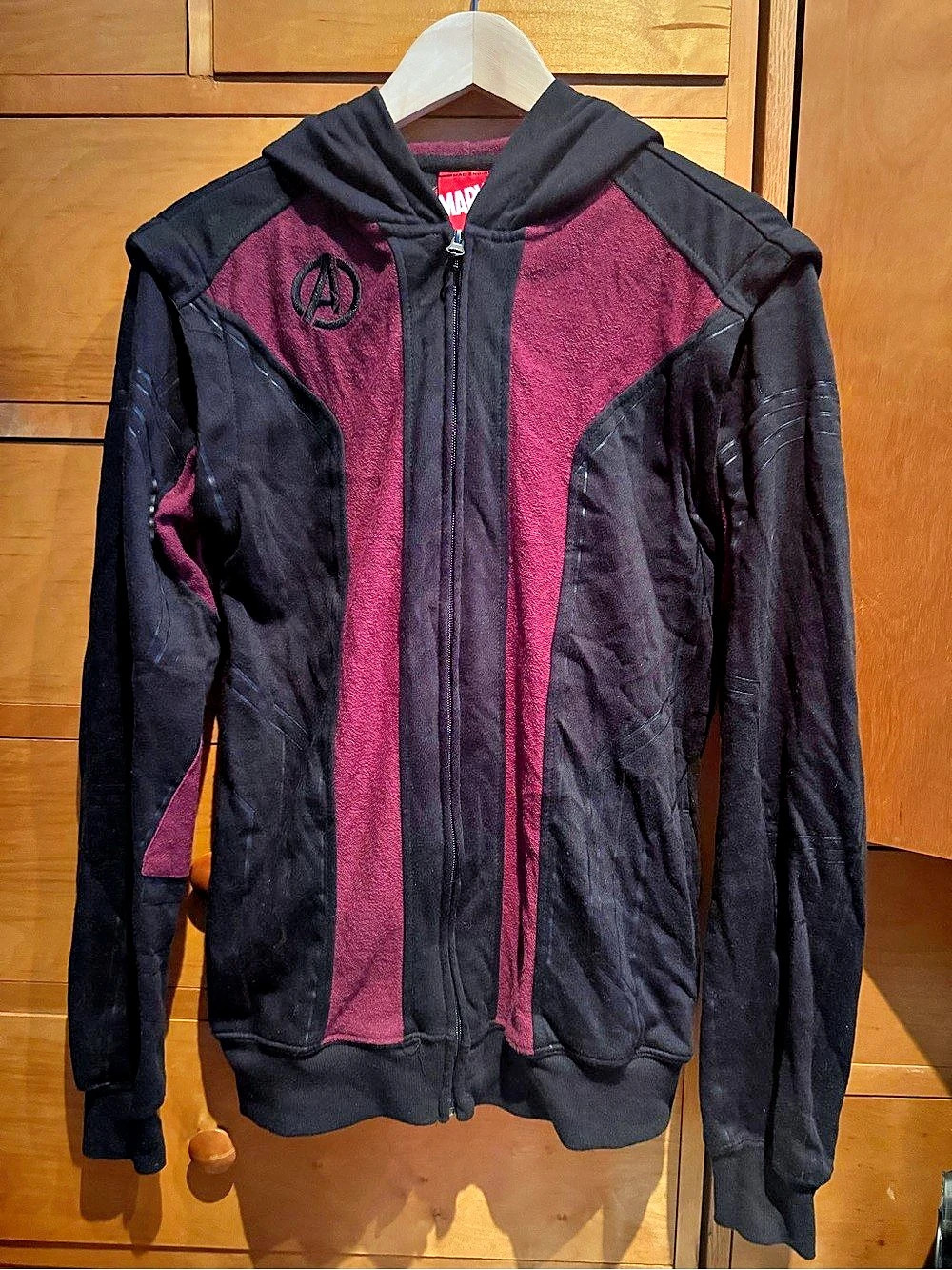 Marvel Avengers Age of Ultron Hawkeye Costume Hoodie Black Burgundy